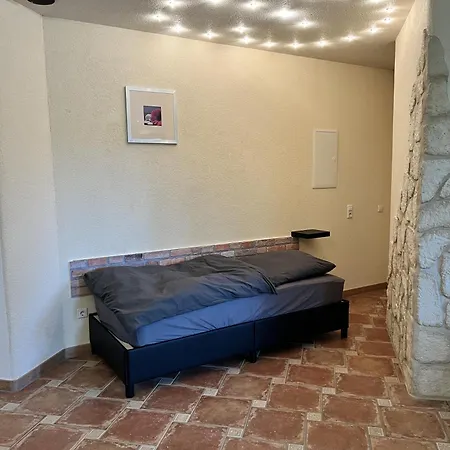 Apartment Gemuetliche Einliegerwohnung *